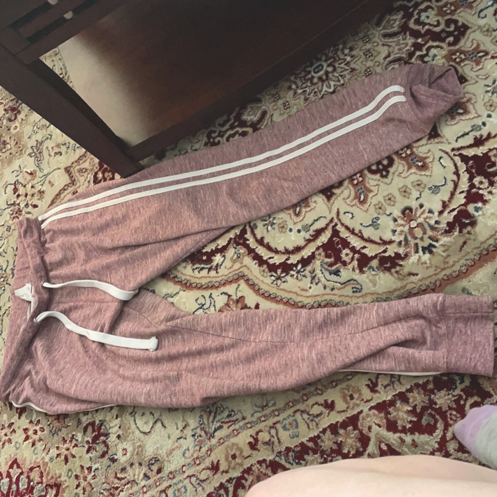 Large “reflex” joggers